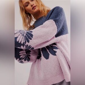Free People In Bloom sweater, size XS oversized. I’m a large and this fits me.